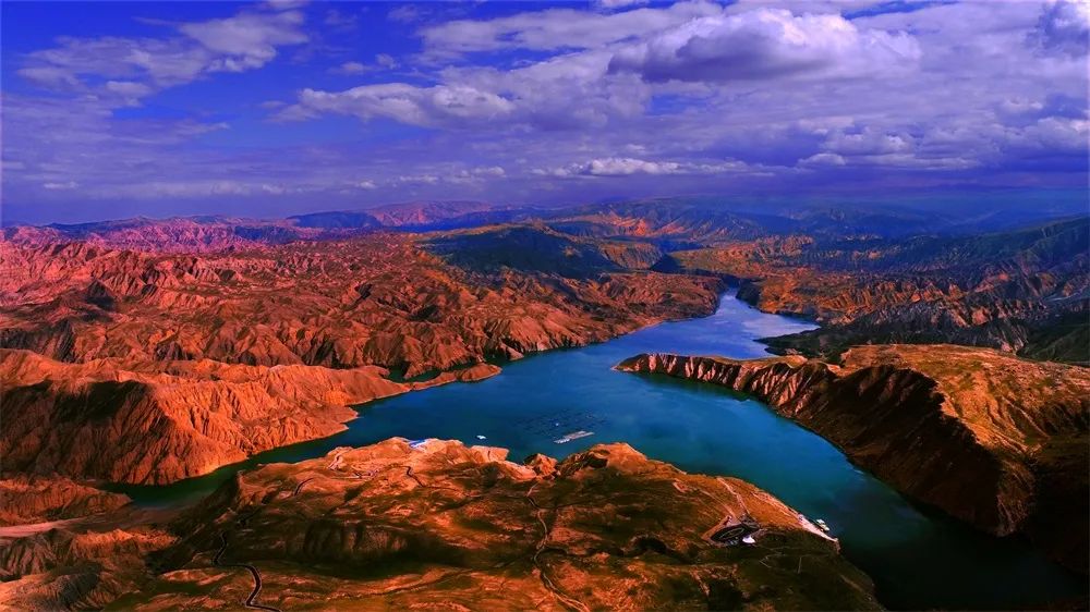 航拍夕阳下最美河流,航拍长江入海口