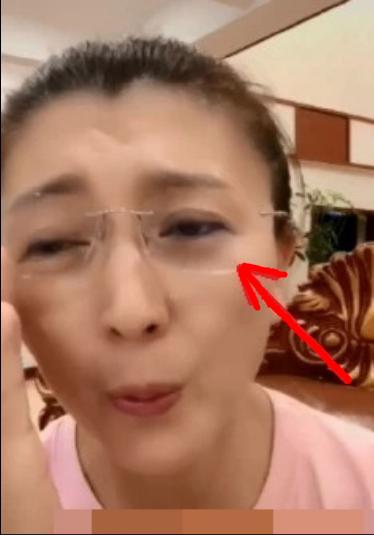 歌手闫学晶照片,45岁闫学晶拍戏现场