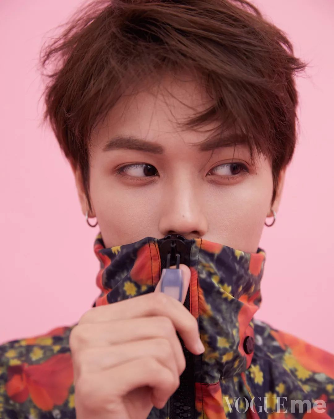 林彦俊黑白照片阴影,林彦俊早期自拍