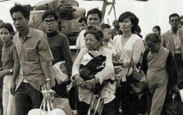 “难民天堂”：1975年到2000年，25万越南难民涌入香港