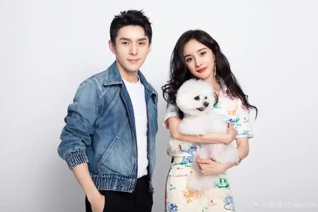 李佳琦问杨幂“开黄腔，可以吗？”立马道歉，教科书式的处理危机