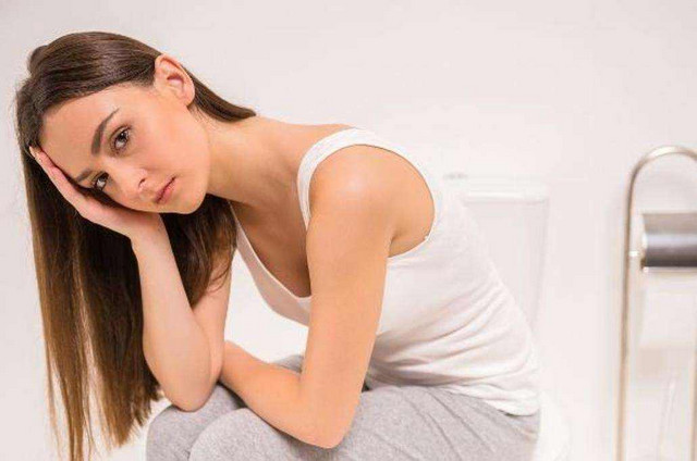 月经推迟跟怀孕的区别和症状,怀孕的最初征兆和月经推迟