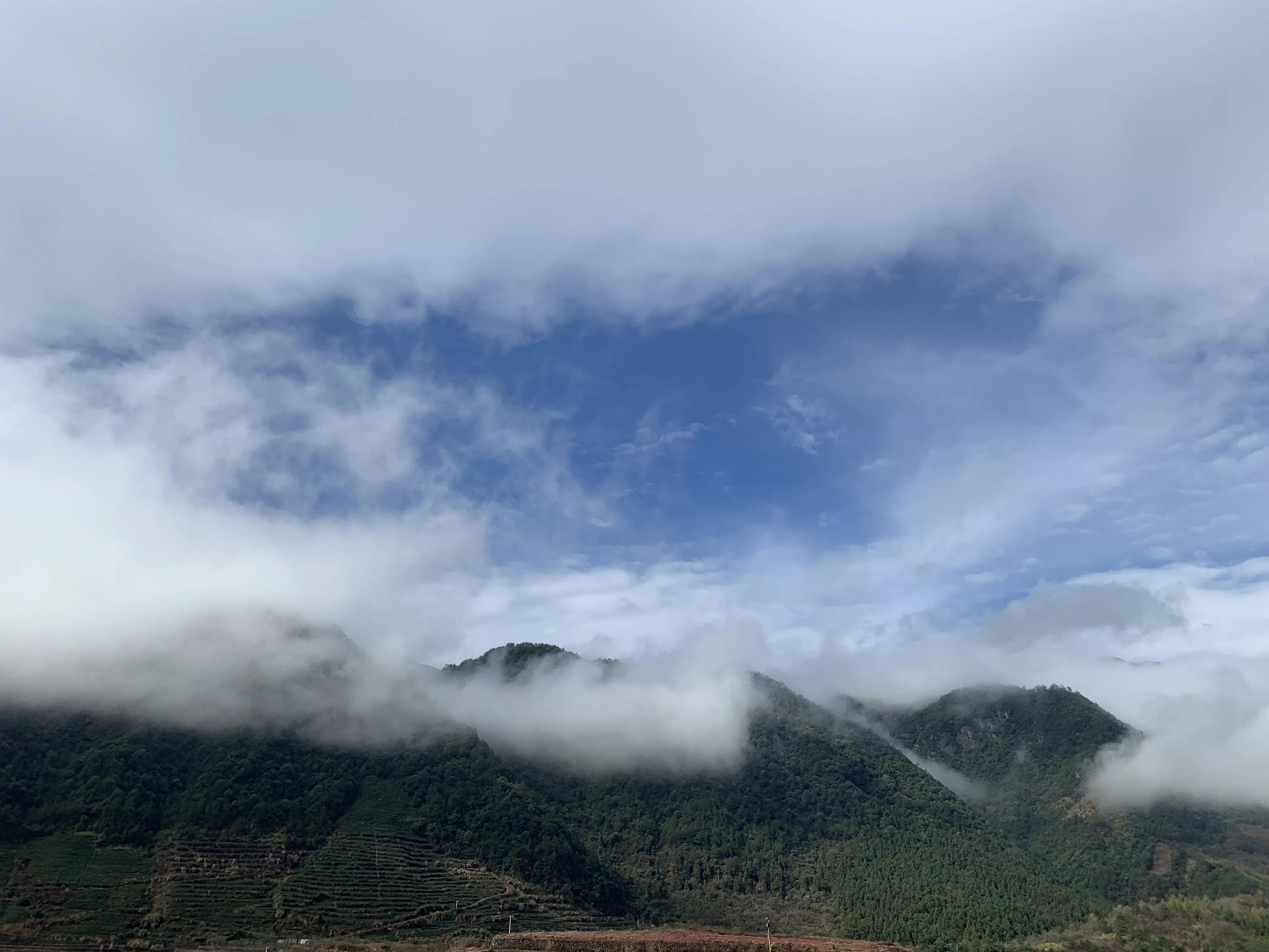 没钱没人脉该怎么走出困境,没人脉的穷人就是要变得强大