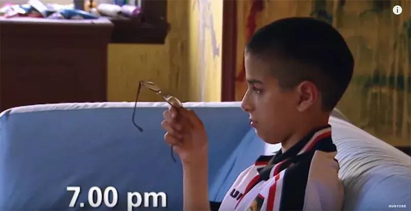 没有大人管的小孩子,没有大人管的孩子