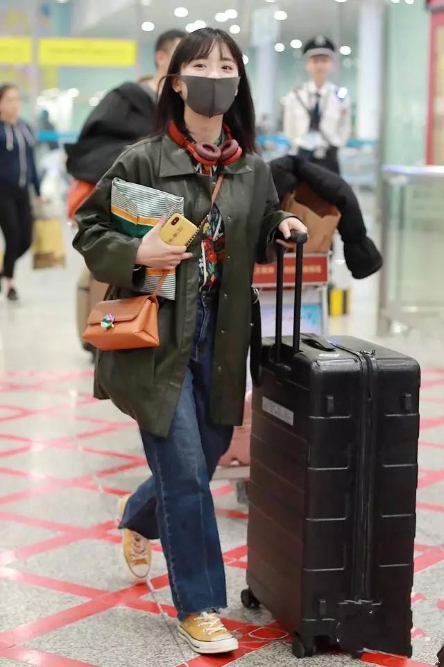 沈月穿长筒靴的图片,沈月穿搭小个子