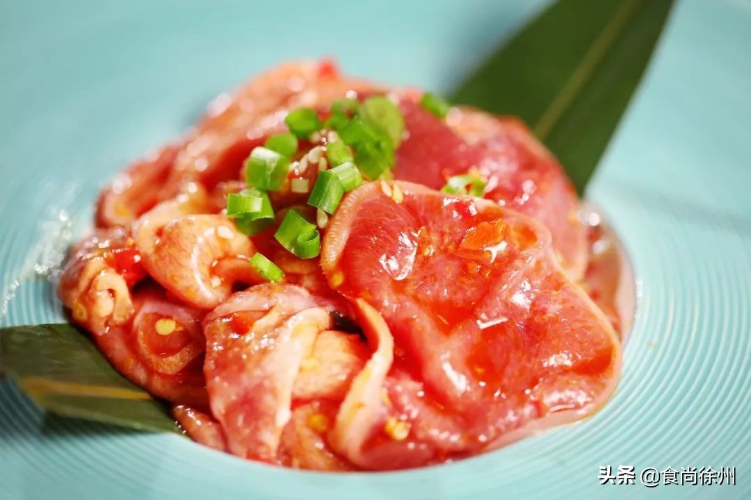 徐州发现超魔幻烧肉酒场，颜值赛高！可以大口吃肉大口喝酒！