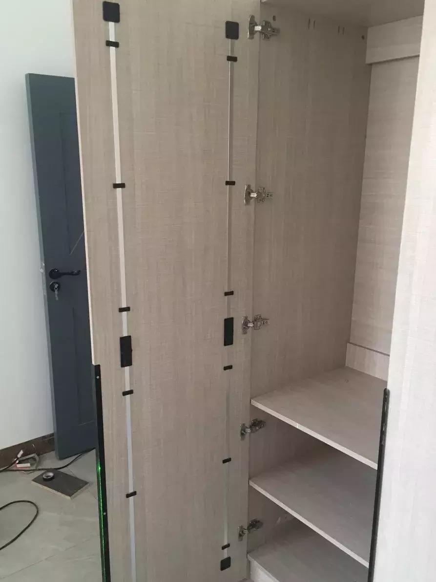 超高柜门怎样做不变形,定制衣柜柜门怎么防止变形