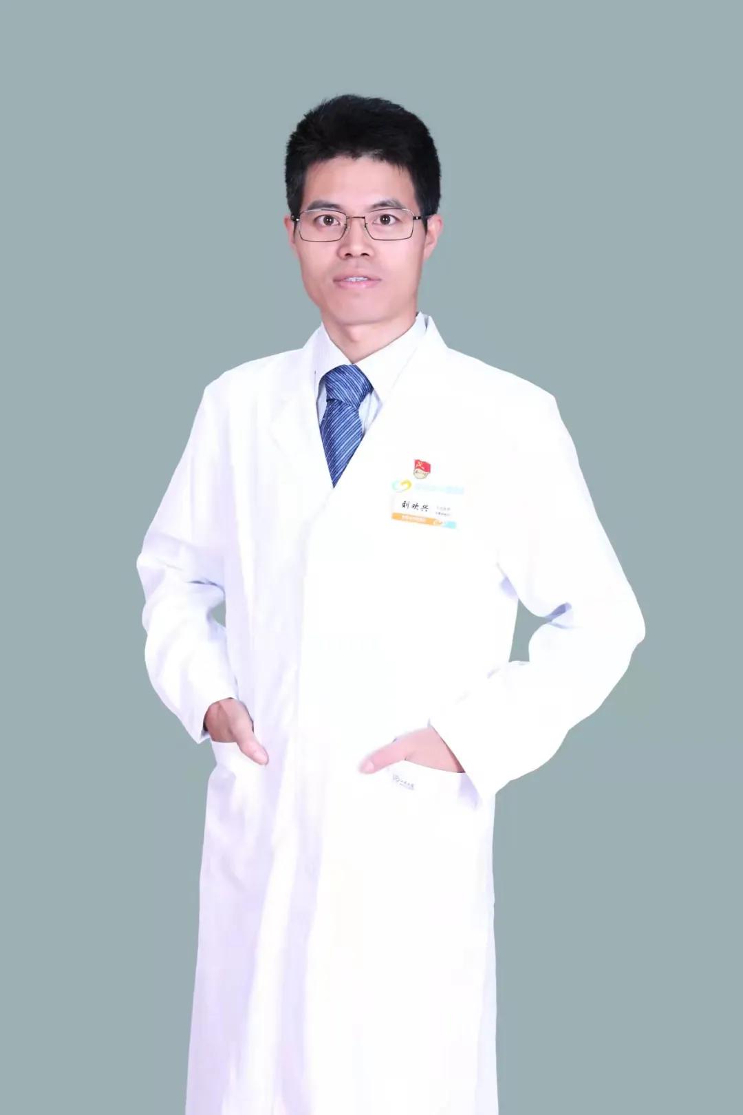 老中医针灸治失声,38岁女子在病床上大哭