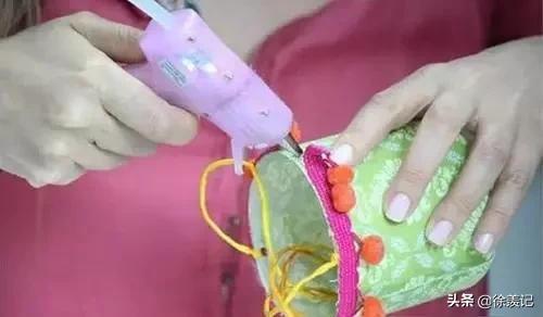 塑料瓶变废为宝花盆创意手工儿童,瓶子可以当花盆养花吗图片