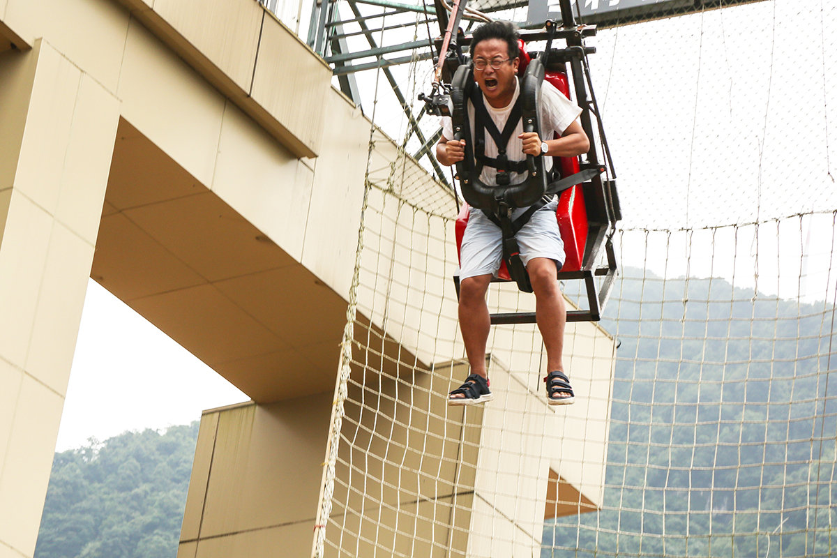 奥陶纪重庆万盛悬崖秋千有多高,悬崖秋千重庆奥陶纪体验全程