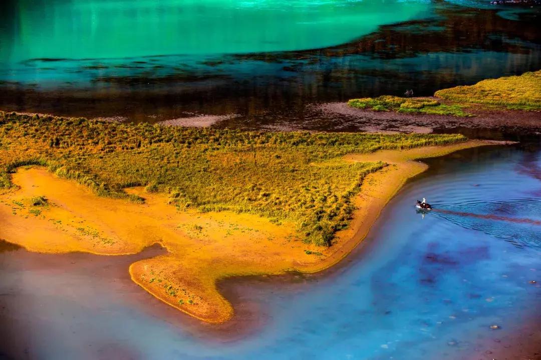 新疆的北疆和南疆哪个更美,北疆新疆之美