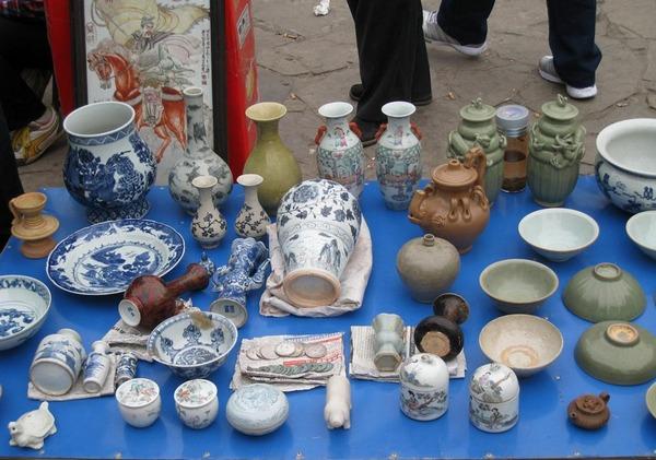 普通玉石烧热放入活狗嘴中，十年后价超百万，血玉为何如此值钱？