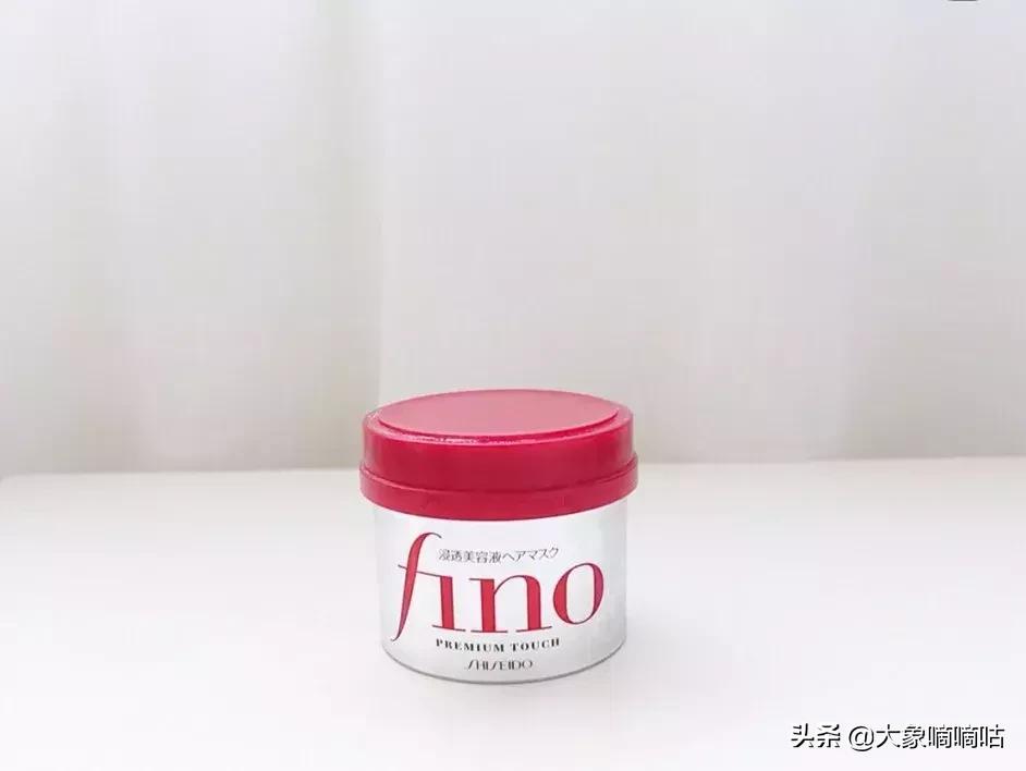 夏天头发爱出油是怎么回事,头发爱出油还有头皮屑小妙招