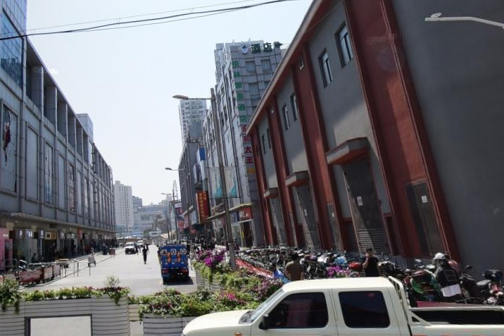 上海二手房东,上海房产中介最多的一条街