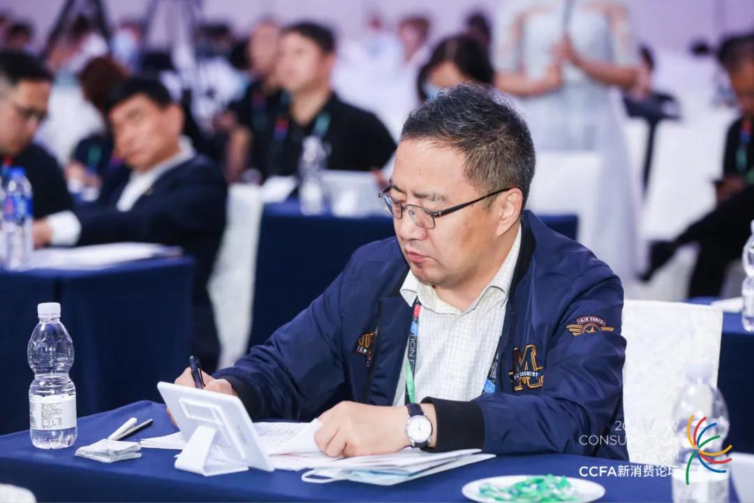 统一润滑油亮相中国特许加盟大会,发布itongyi数字化平台4.0版本