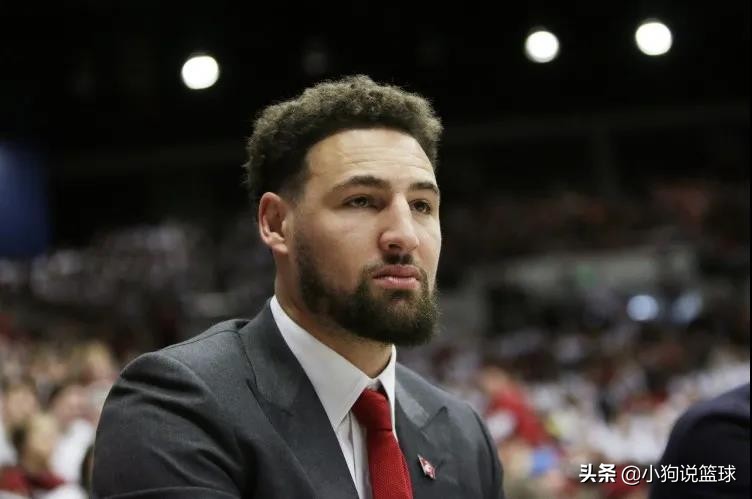 汤普森单节37分队友的反应,汤普森是控卫还是后卫