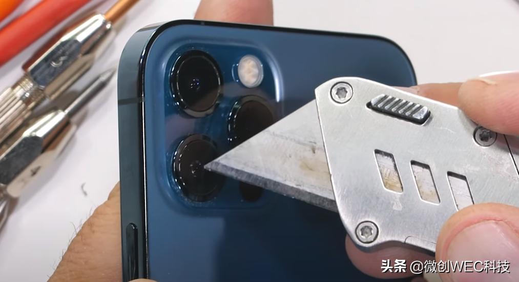 iphone12pro暴力测试,iphone12pro国外暴力测试