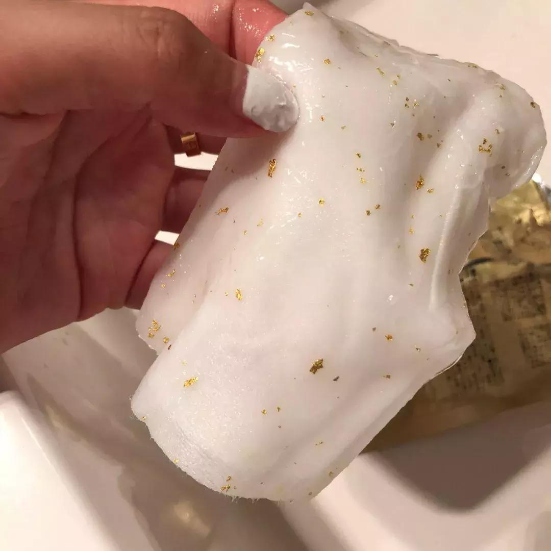 黄金敷脸,黄金金箔脸部护理