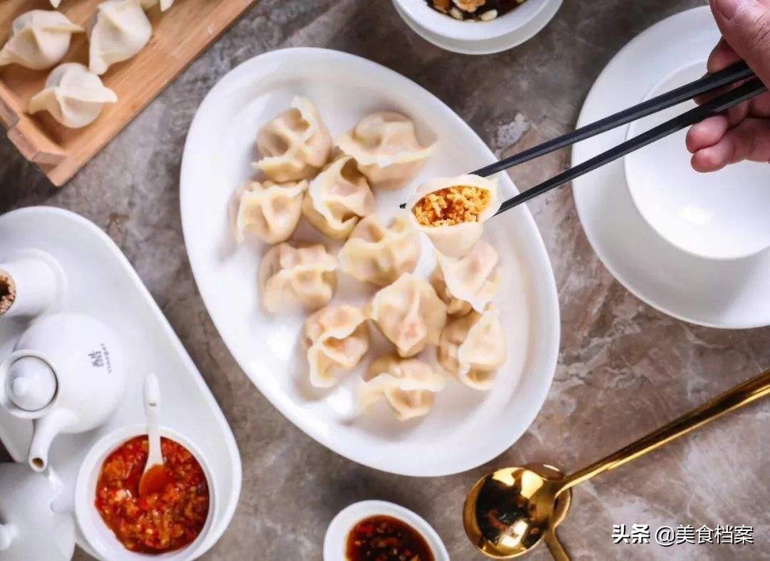 羊肉馅饺子用什么部位的羊肉,羊肉馅饺子和什么菜搭配好吃