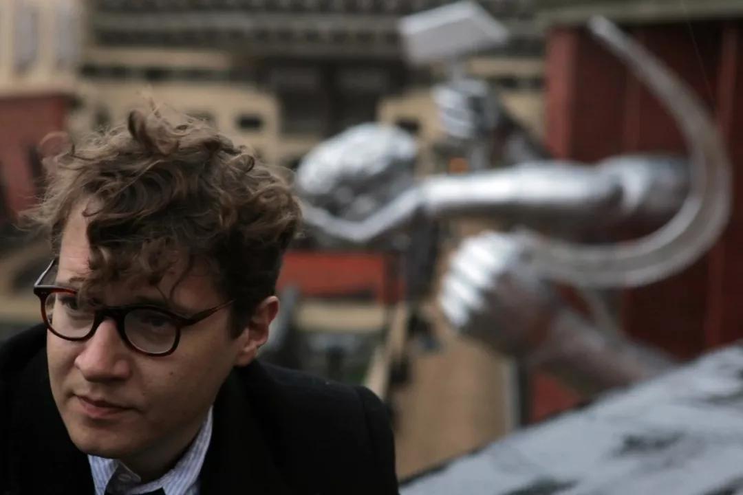 一部震惊世界的片子,5个细节揭示这部电影隐藏的真相