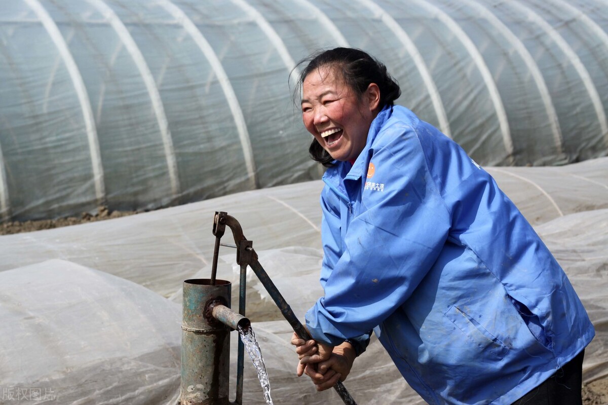 冬天农村户外自来水冻了怎么解决,东北自来水冬天防冻有什么好方法