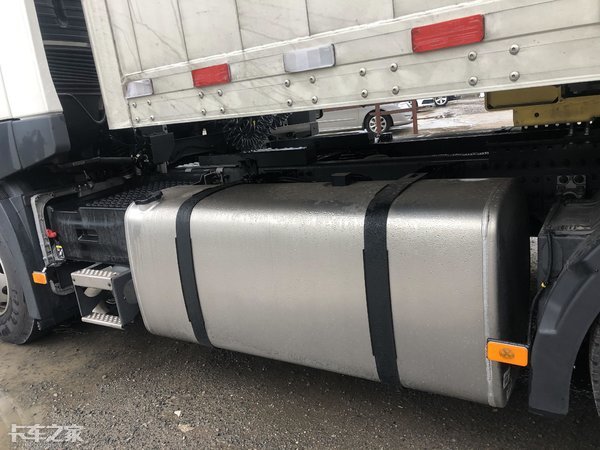 沃尔沃单驱牵引车4x2二手车,沃尔沃货车4米2高栏