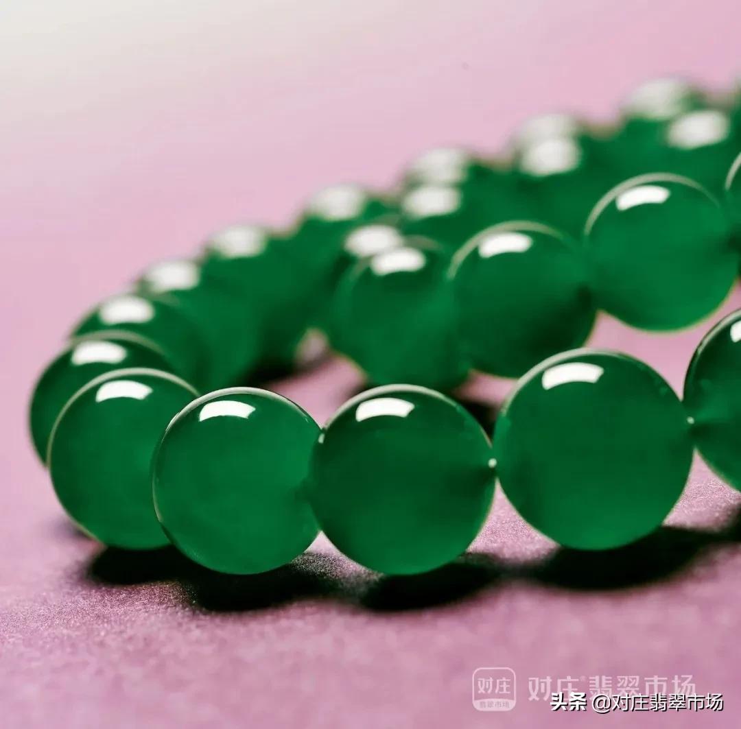 翡翠水头和种水是一回事吗,翡翠的水头是透明度还是含水量