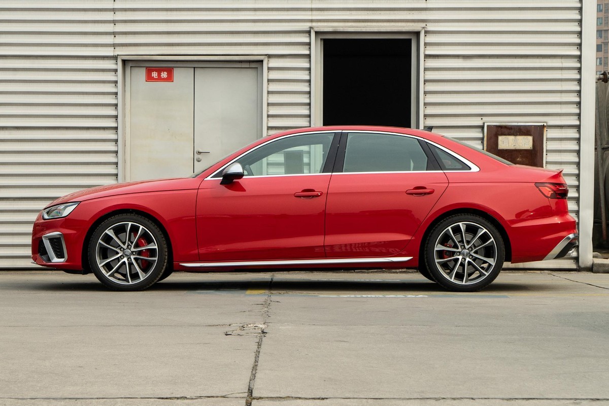 奥迪终于出新款了,奥迪全新一代S4曝光