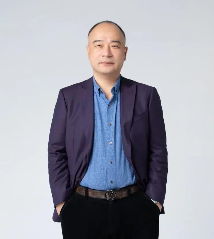 叶峰春：从珠宝匠人到创办叶氏精工，他说要打造百年首饰品牌