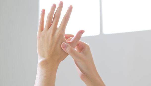 一个人的无名指长说明什么,无名指长是招财吗