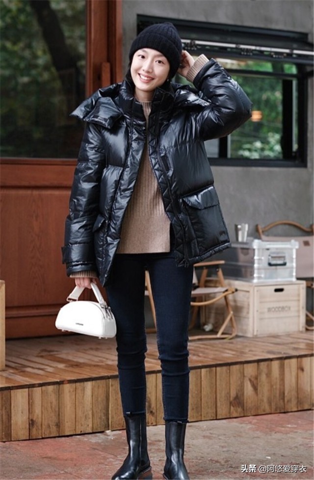 韩国女生穿羽绒服,今年韩国版最潮流的时髦羽绒服