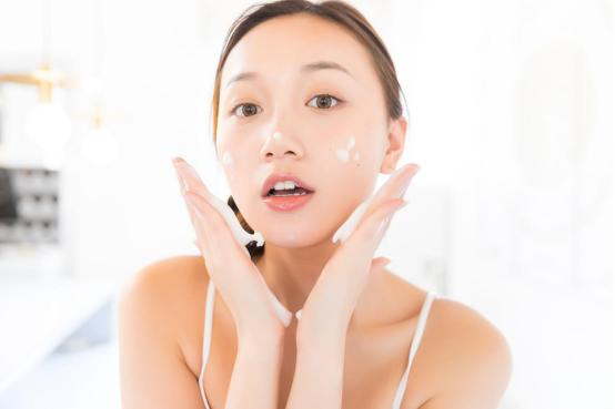 国货护肤抗衰精华液排行榜,抗衰精华水性价比高