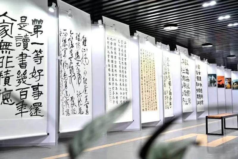 精酿啤酒吧+休闲中式简餐店+便利店，济南这处多功能休闲会客厅太出圈了