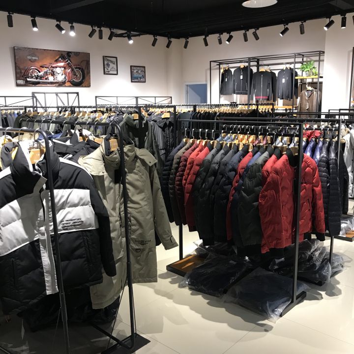 怎样对付服装店的人,如果想害一个人有什么办法