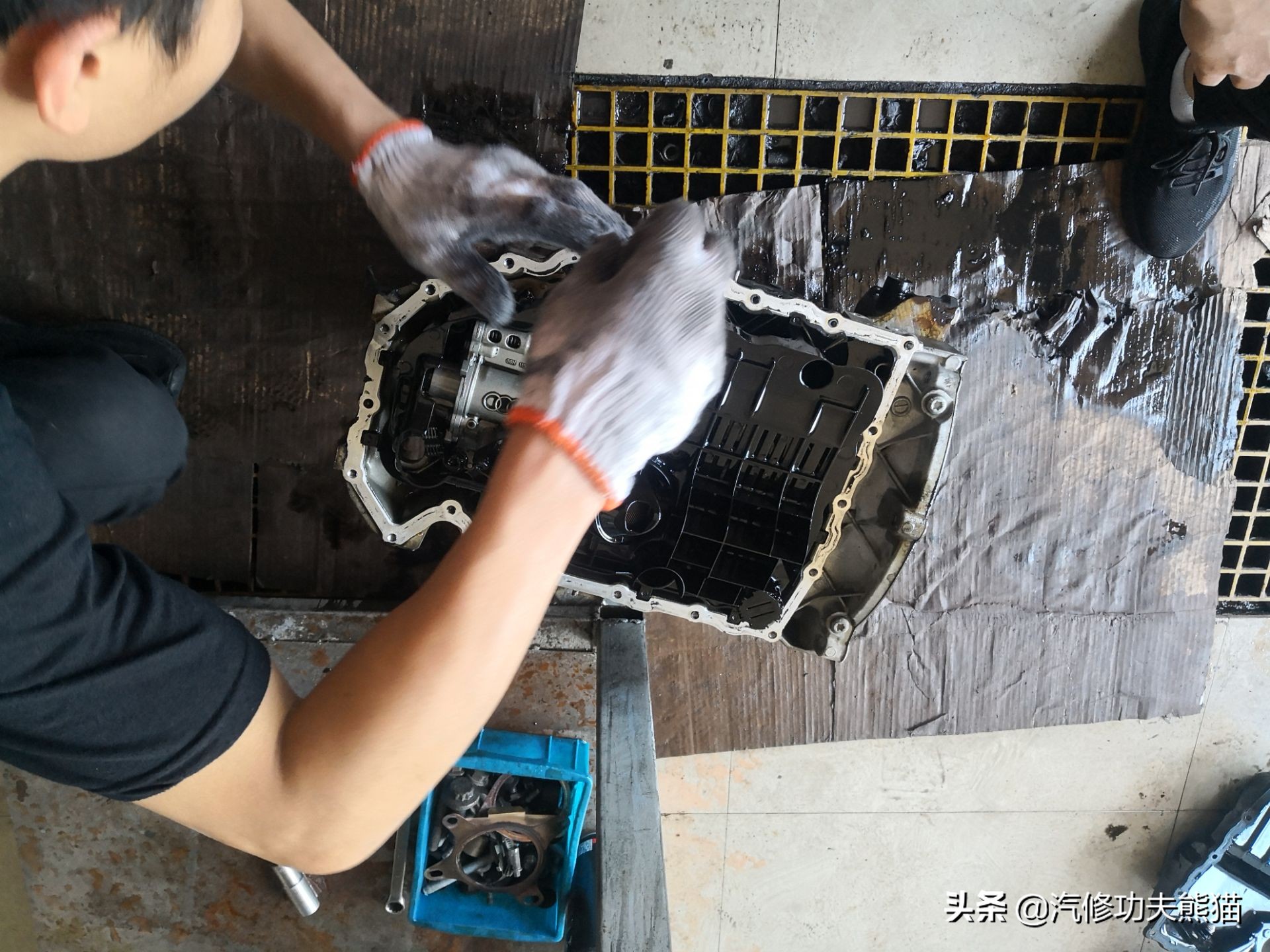 百年大众汽车品牌毁于烧机油？烧机油并非绝症，看看这台进口夏朗