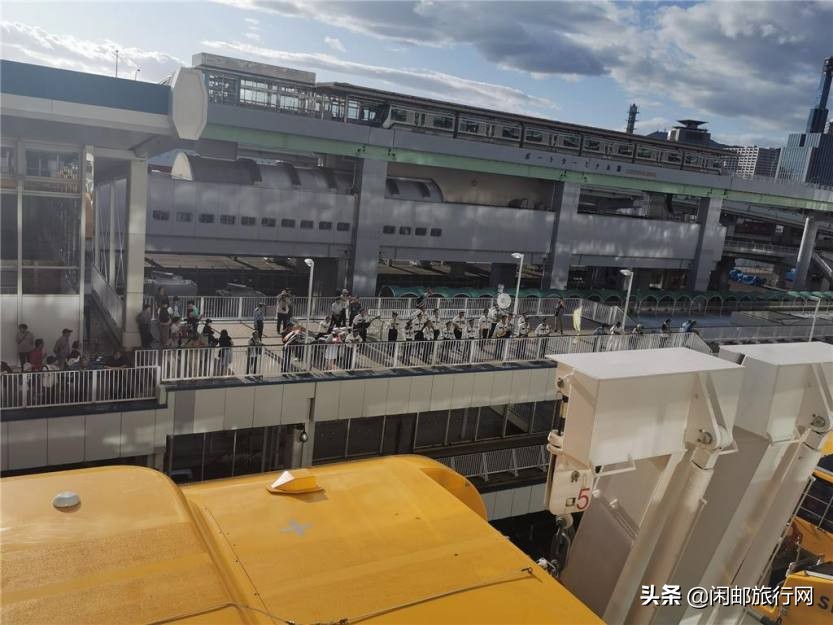 赶在台风来临前，赴一场霓虹之旅皇家加勒比光谱号游轮游记攻略