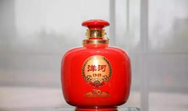 举杯为祖国，这些存世量稀缺的纪念酒你有吗？｜云酒独家