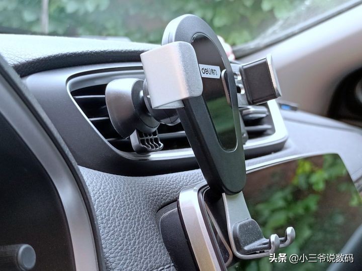 车主必备车载神器,重力手机支架车载