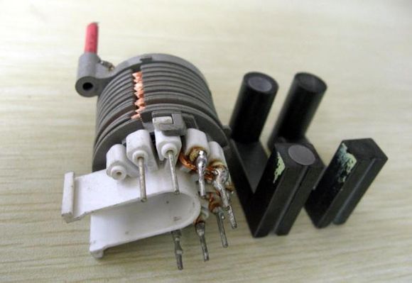 zvs电路讲解,zvs电路是正激式还是反激式