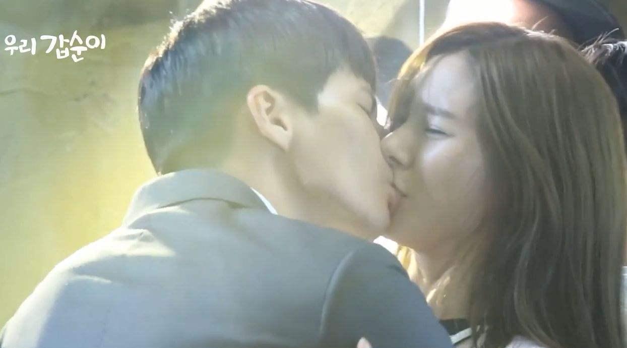 演员拍吻戏注意事项,演员拍吻戏是真的接吻还是借位