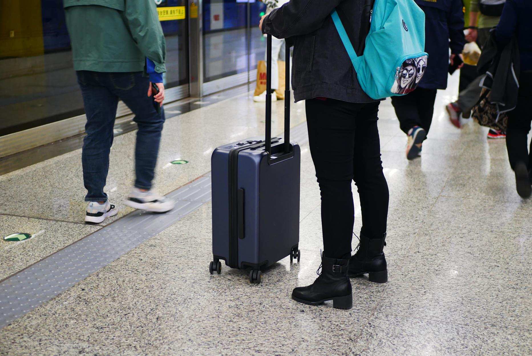 地平线8号行李箱vs小米拉杆箱,地平线8号行李箱和小米90分行李箱