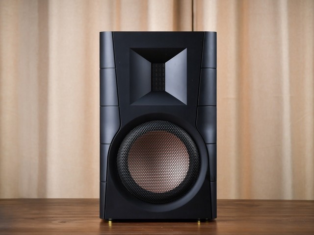 售价2380元却拥有奢华的配置惠威D300有源HiFi音箱测评