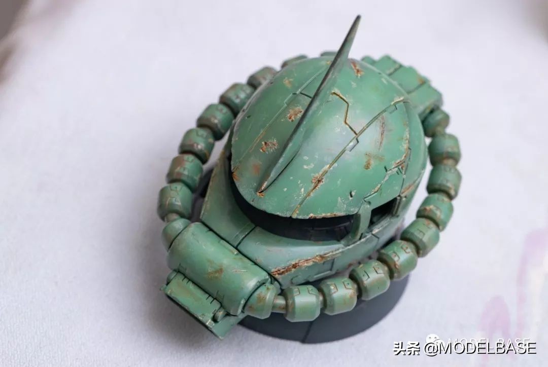 扎古扭蛋头组装,万代蓝标扎古和红标扎古