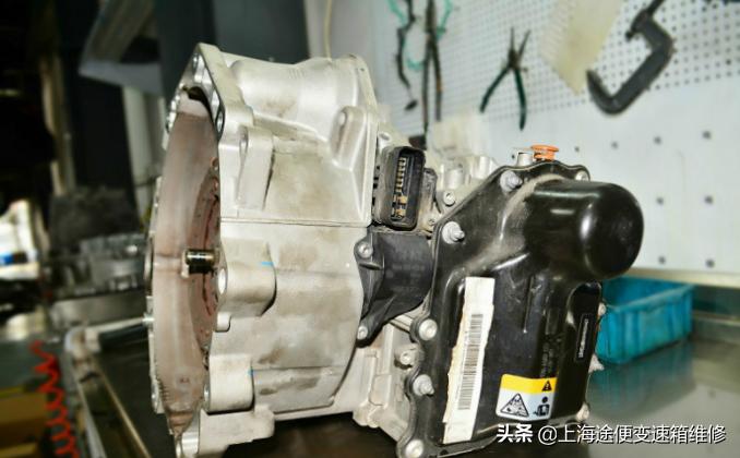 大众迈腾变速箱故障维修多少钱,大众迈腾提示变速箱故障怎么回事