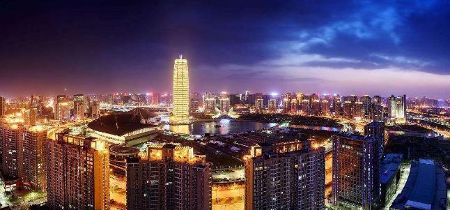 「郑州晚报」社长评论:我们的激情和梦想在奔跑路上激荡