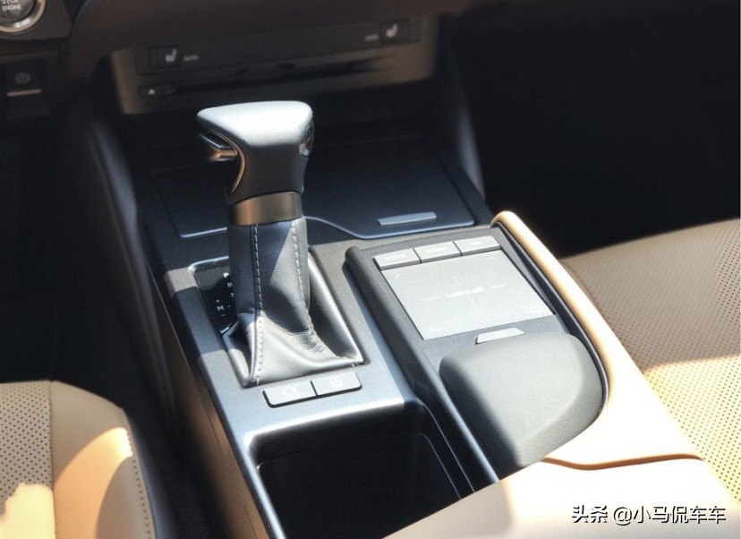 雷克萨斯es200和奥迪a6l驾驶对比,奥迪a6l比雷克萨斯es200好的地方