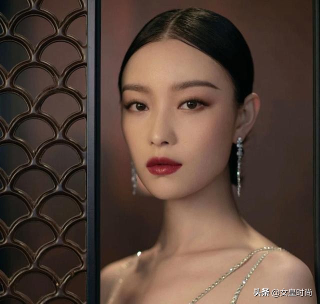 桃花眼的女人二十种眼型图解,女生桃花眼什么脸型最好看