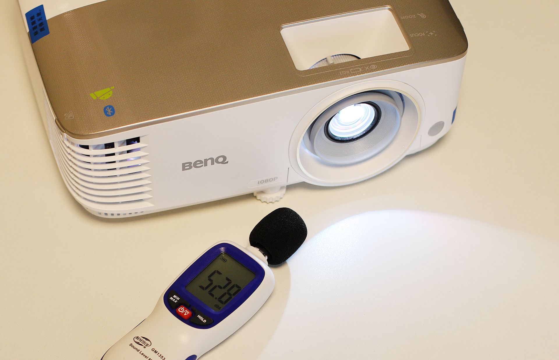 明基投影仪i707真实评测,爱普生投影仪tw5700tx和明基i707