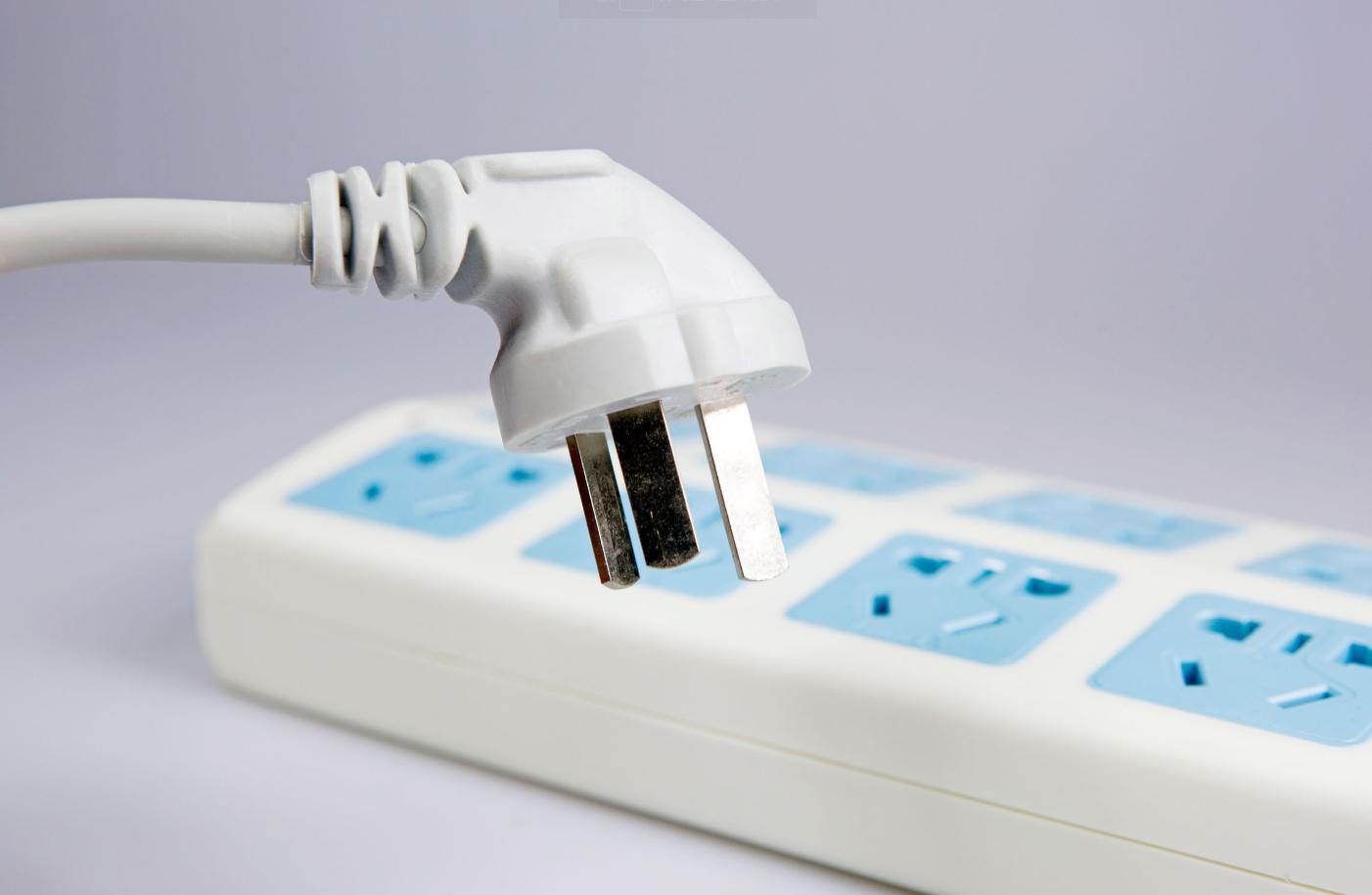 小太阳取暖器能引起火灾吗,小太阳取暖器烧掉