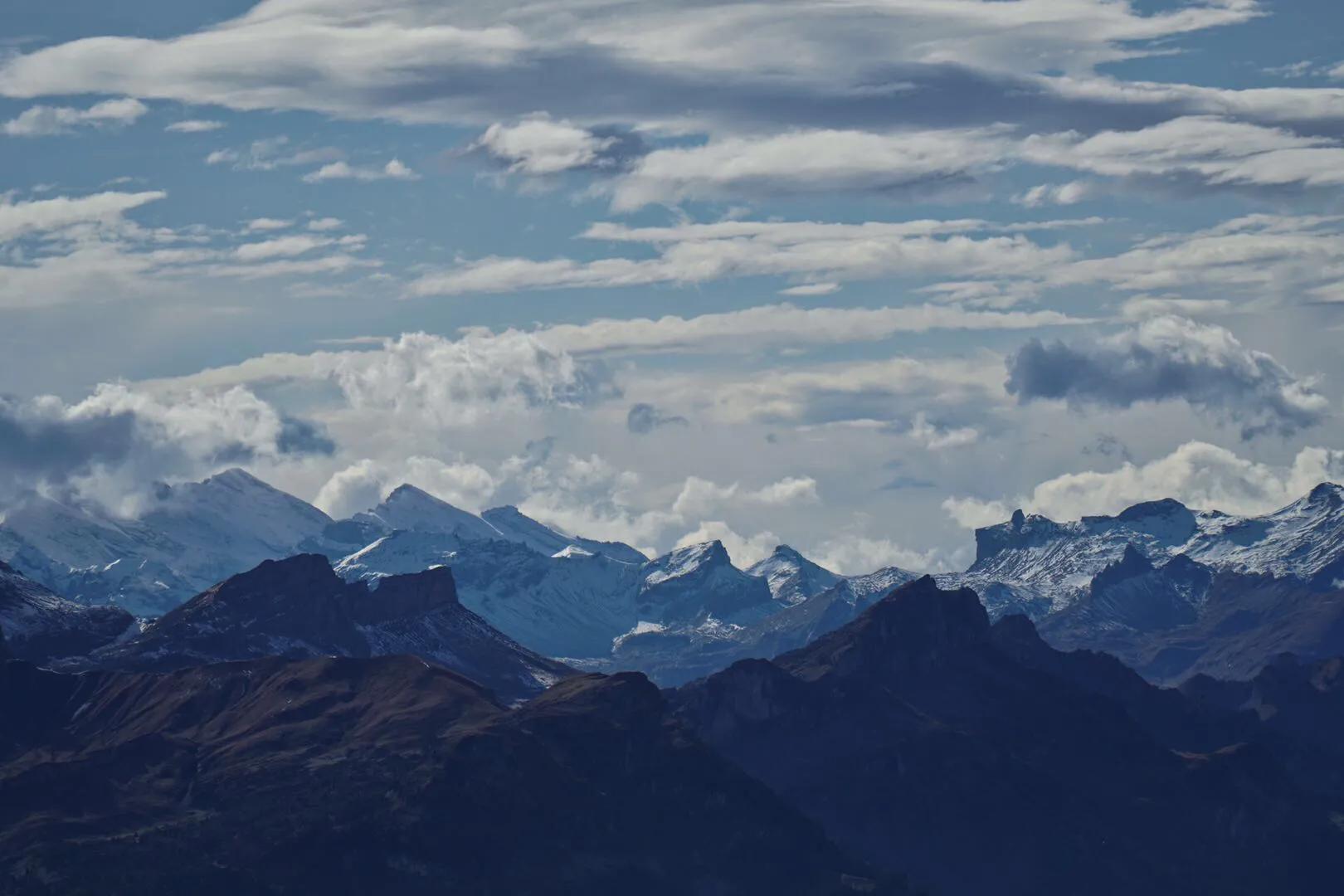 瑞士少女峰旅游详细攻略,四姑娘山徒步路线免费推荐